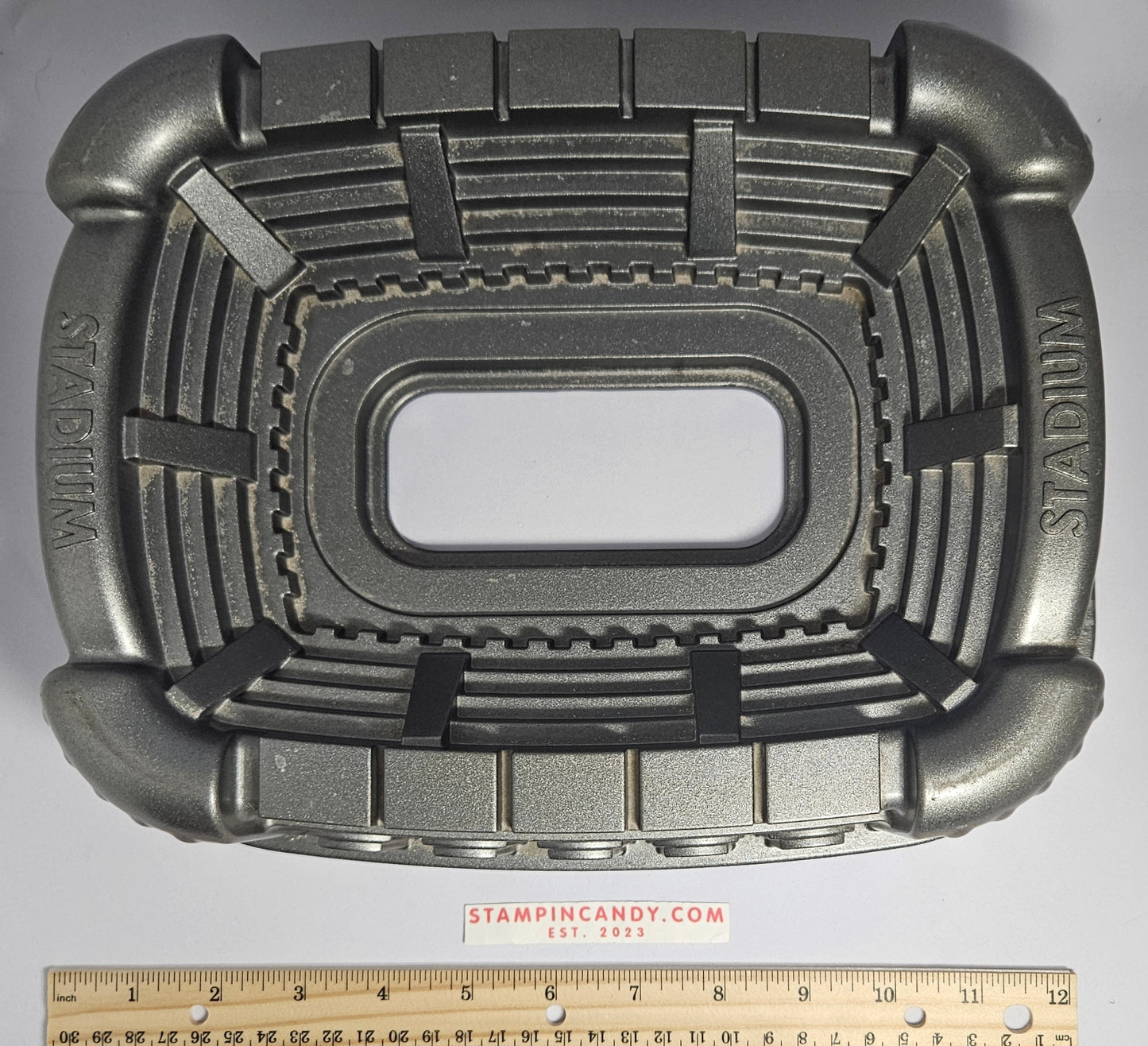 Nordic Ware - 3D Stadium Cake Pan