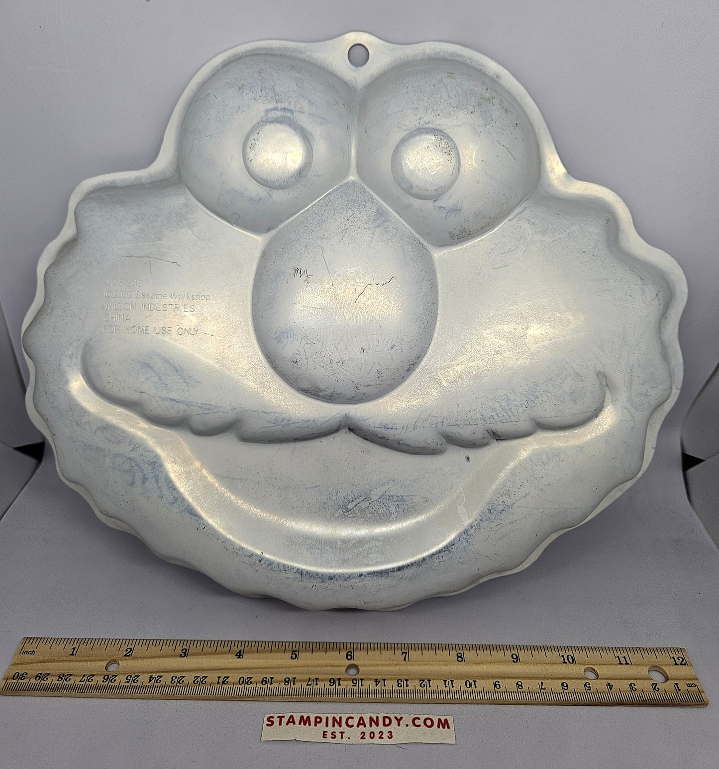 Wilton 2002 - Elmo/Sesame Street Cake Pan