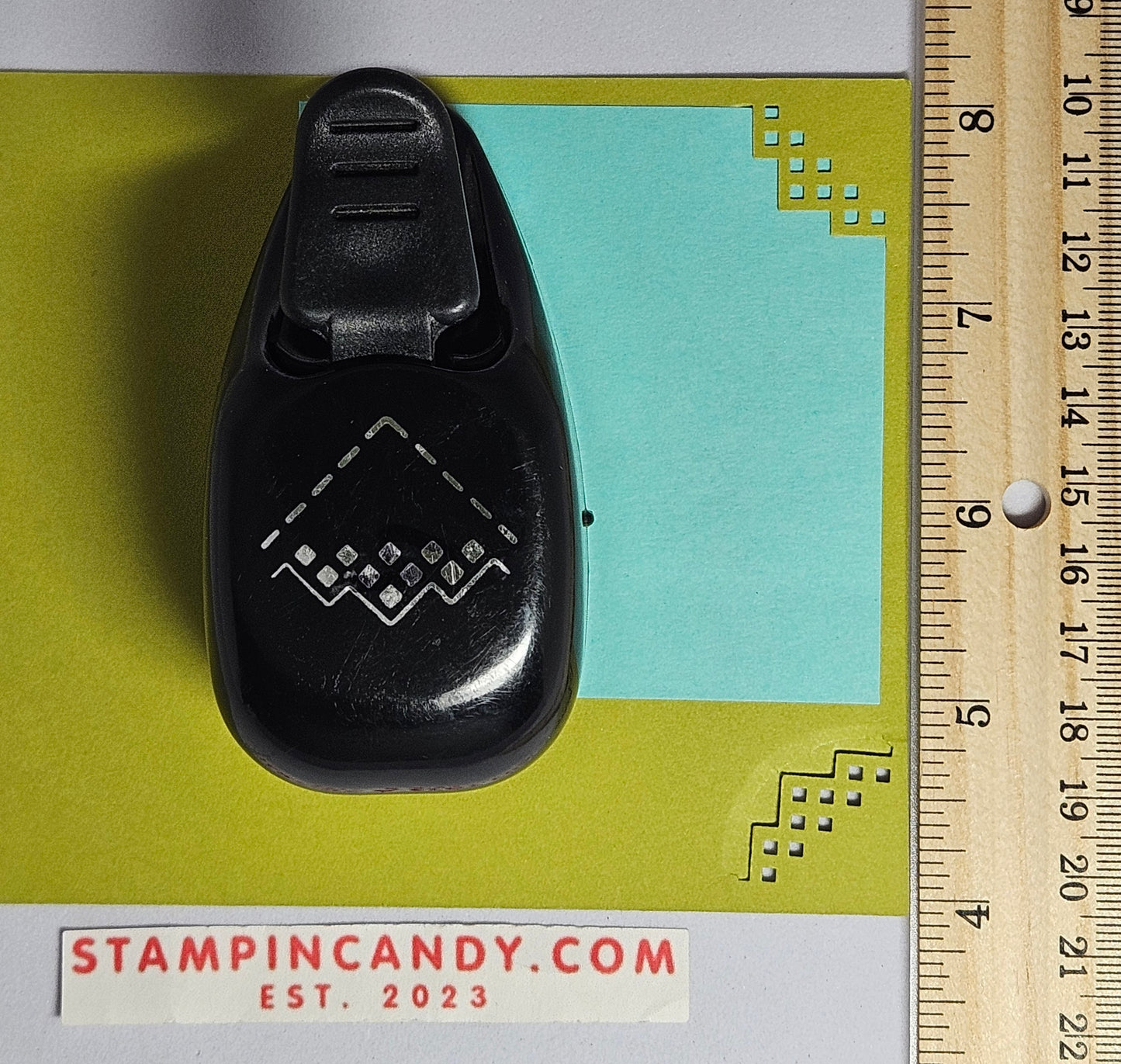 Stampin Up - Card/Picture Holder Corner Punch