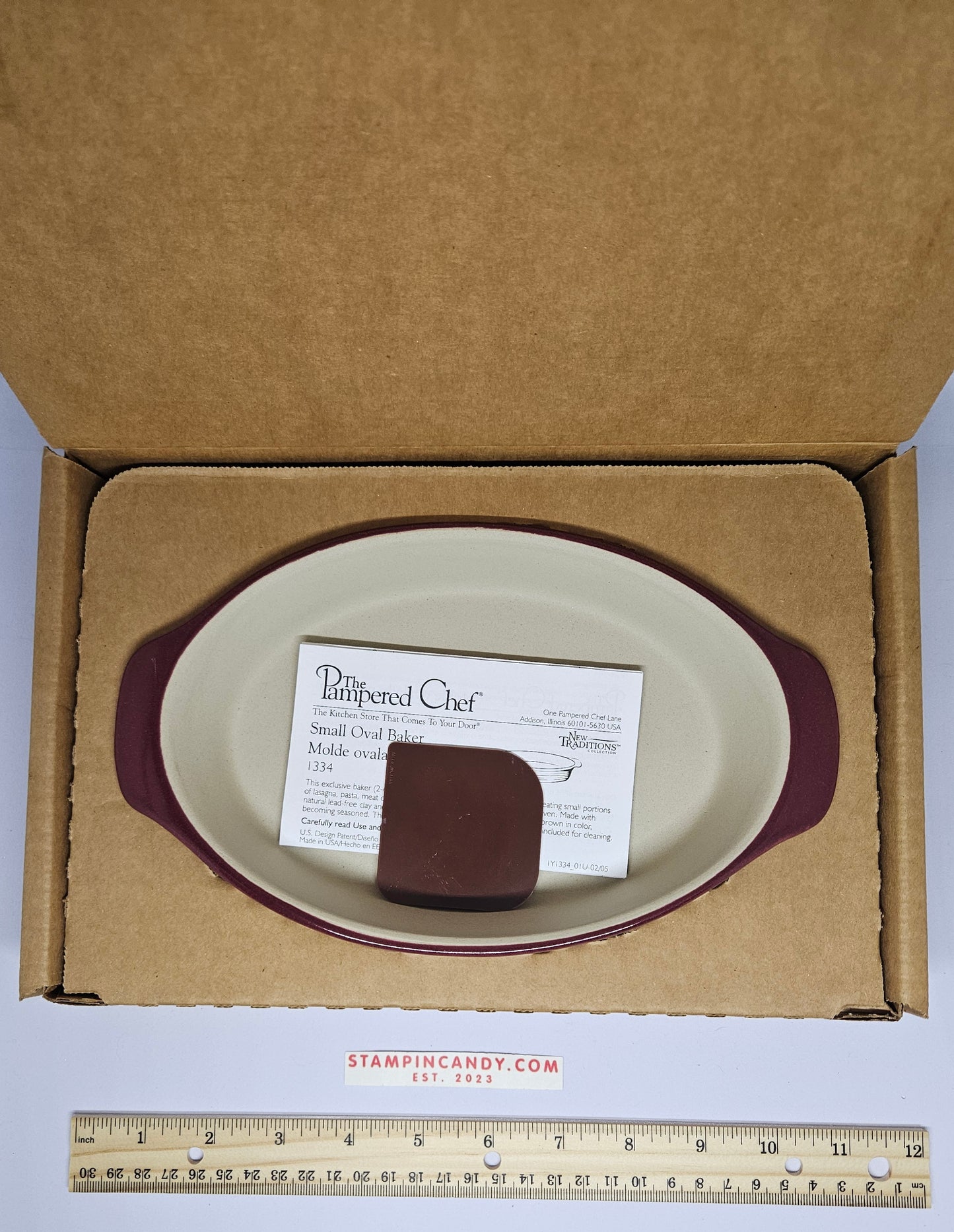 Pampered Chef - 8" Elongated Oval Casserole Dish - Maroon