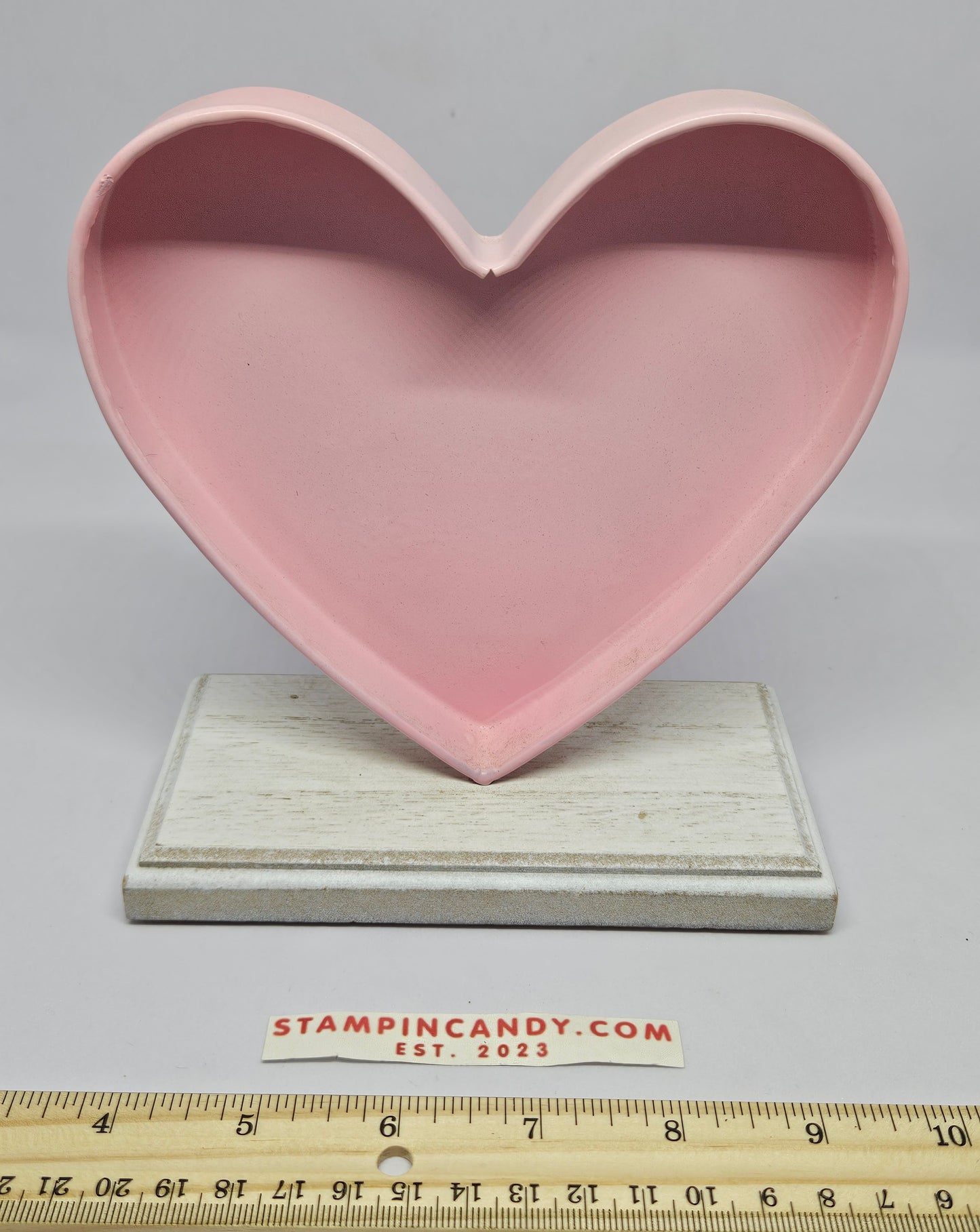 Rae Dunn - Pet Mom Pink Metal Heart on a Wooden Base