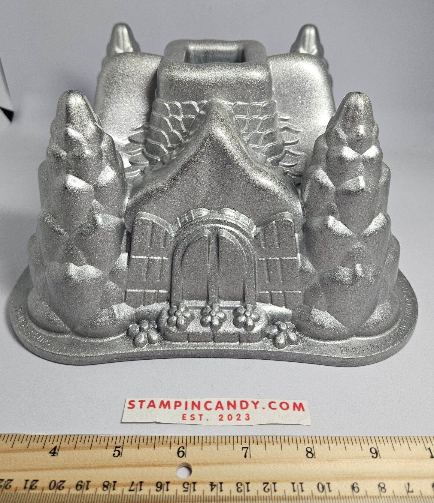 Nordic Ware - 3D Fairytale Cottage Bundt Pan