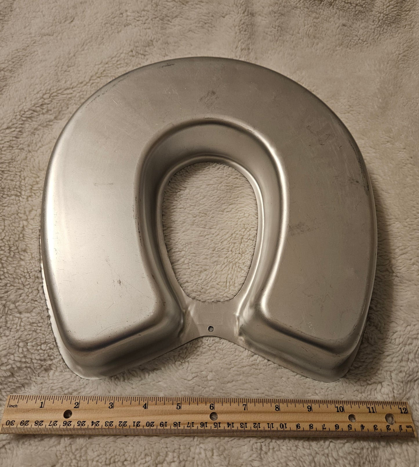 Wilton - Horseshoe Cake Pan