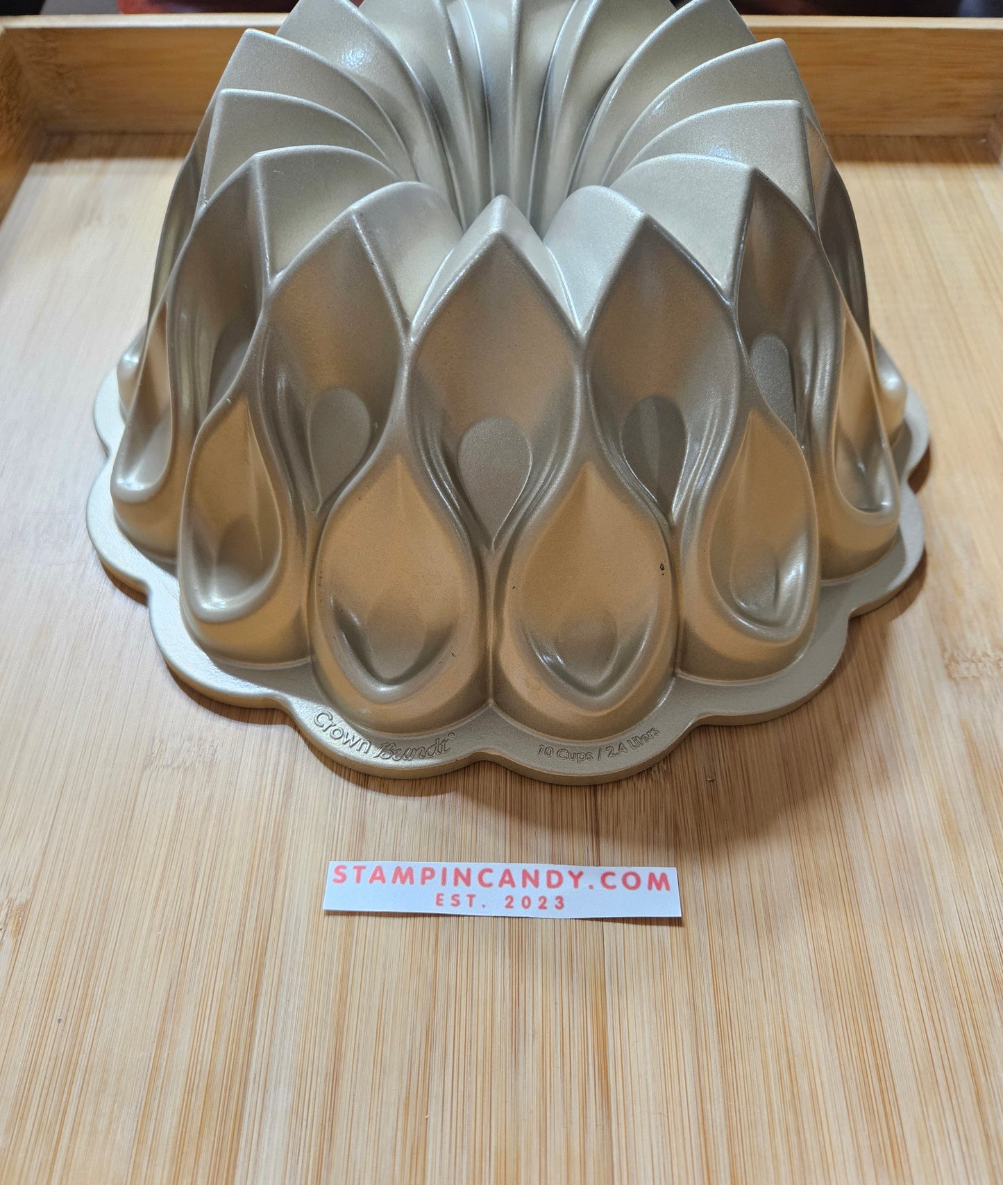 Nordic & Ware - 10 Cup Crown Bundt Pan