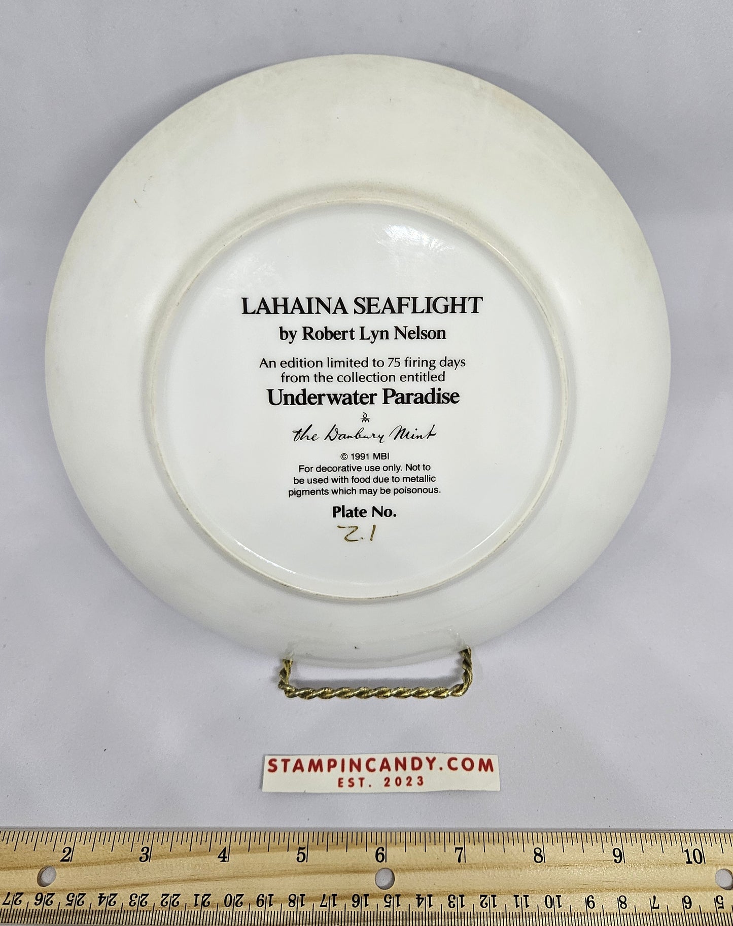 The Danbury Mint - Lahaina Sealight by Robert Lyn Nelson - Underwater Paradise