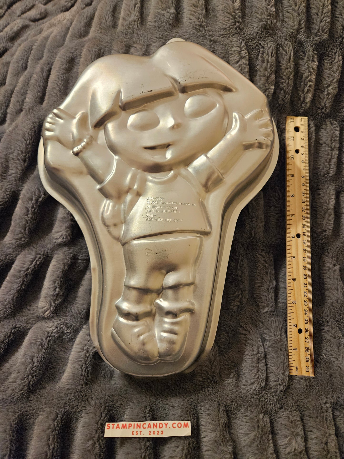 Wilton / Nick Jr -Dora the Explorer Cake Pan