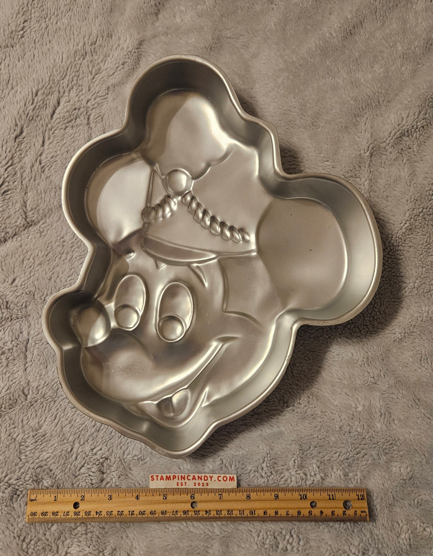 Wilton - Mickey Mouse Cake Pan