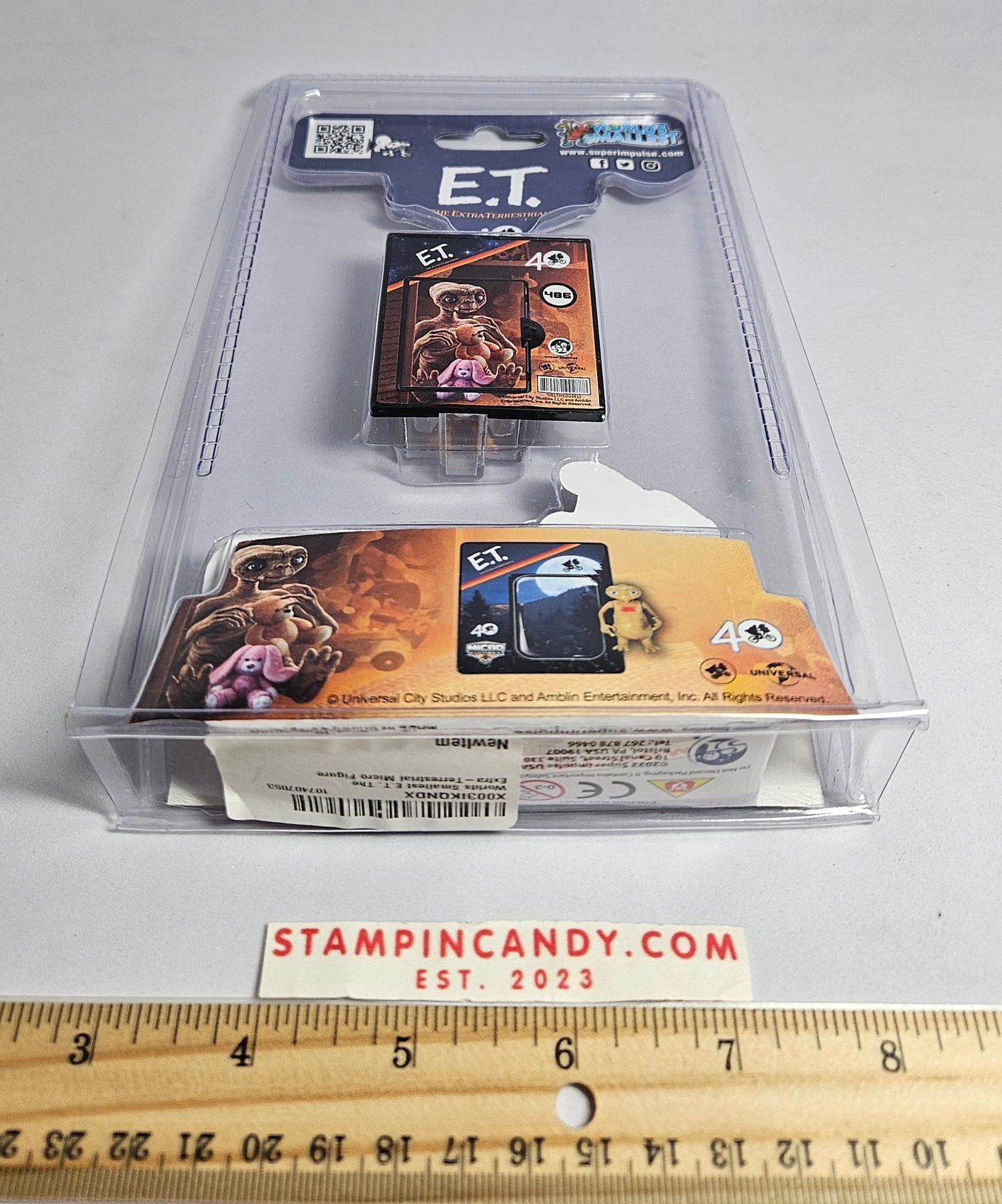 E.T. Micro Figure - 40th Anniversary Collectible