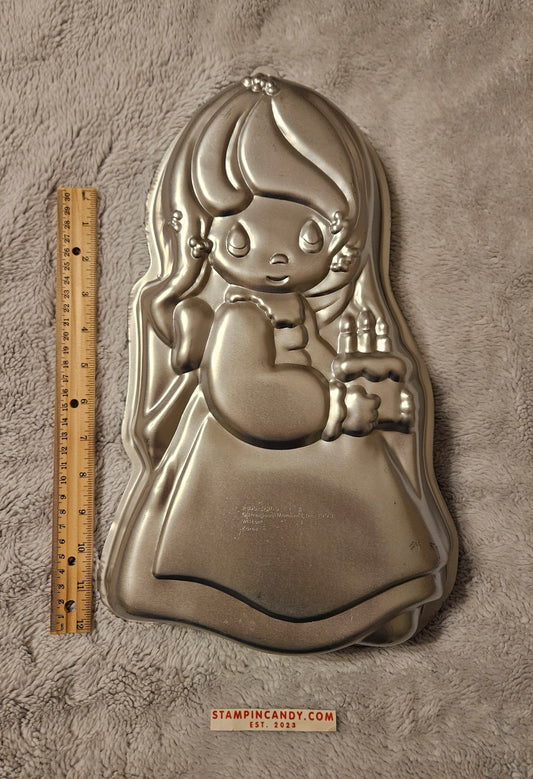 Wilton 1993 - Precious Moments Cake Pan