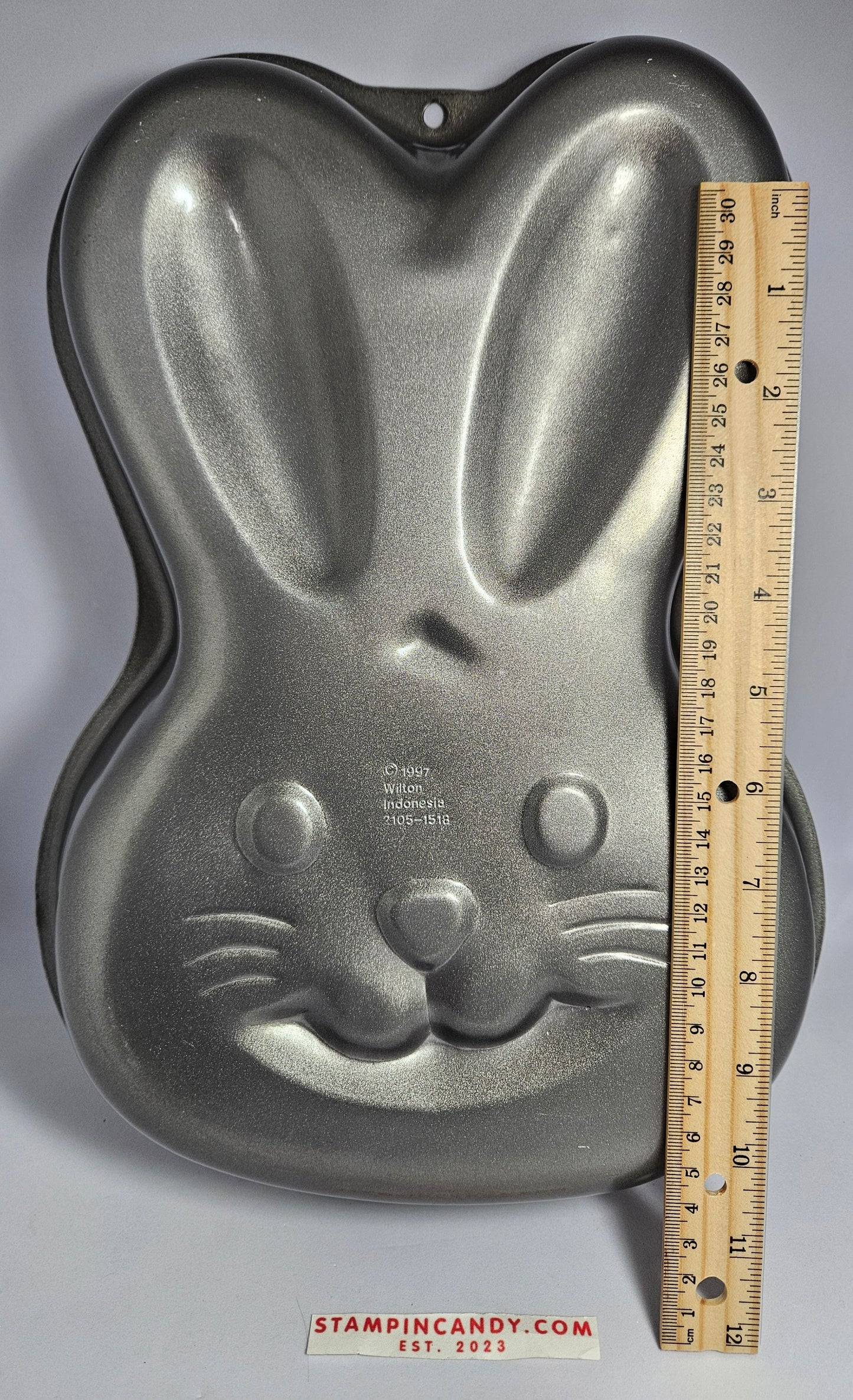 Wilton 1997 - Bunny Face, Easter Cake Pan