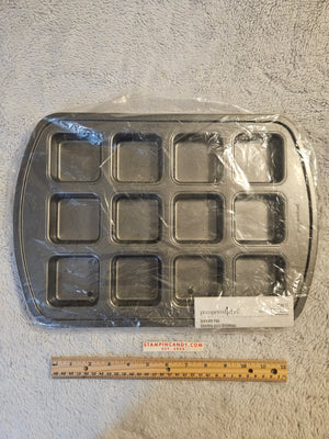 Pampered Chef - *UNOPENED* Brownie Pan 12 Squares