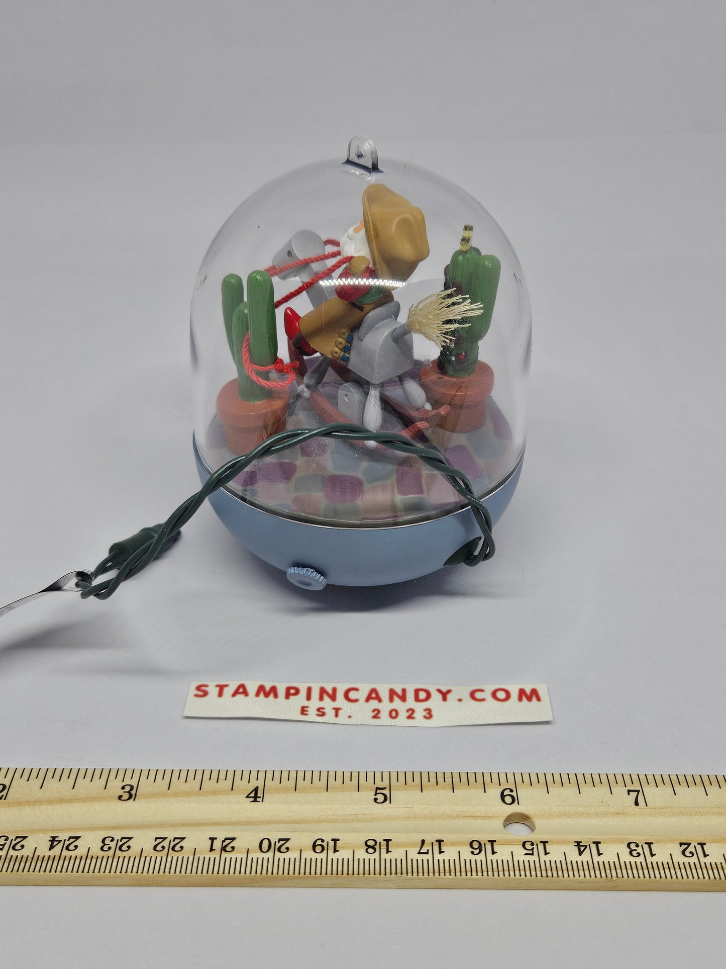 Hallmark - Home on the Range - 1993 - Light, Motion and Music Ornament