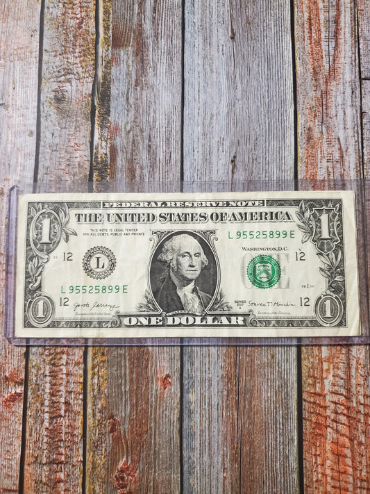 Fancy Serial Number $1 - "L 95525899 E"