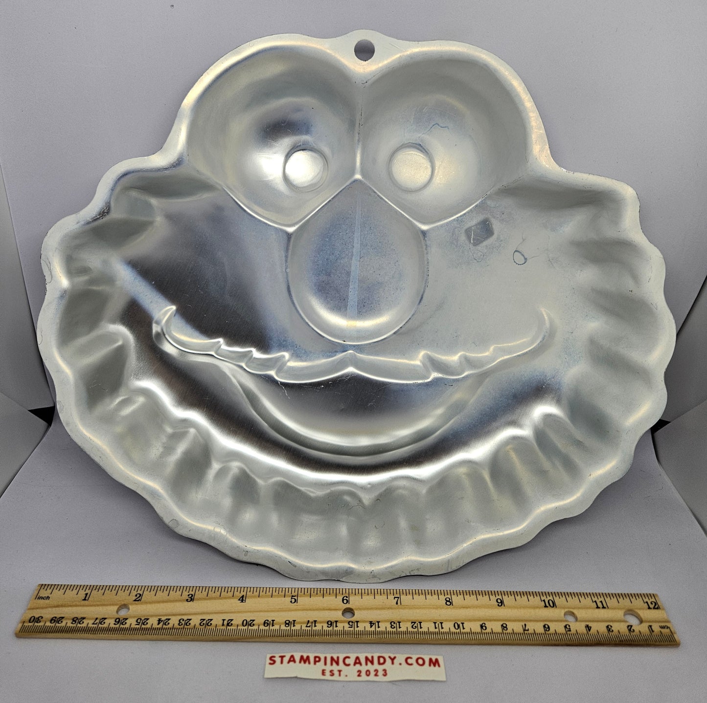 Wilton 2002 - Elmo/Sesame Street Cake Pan
