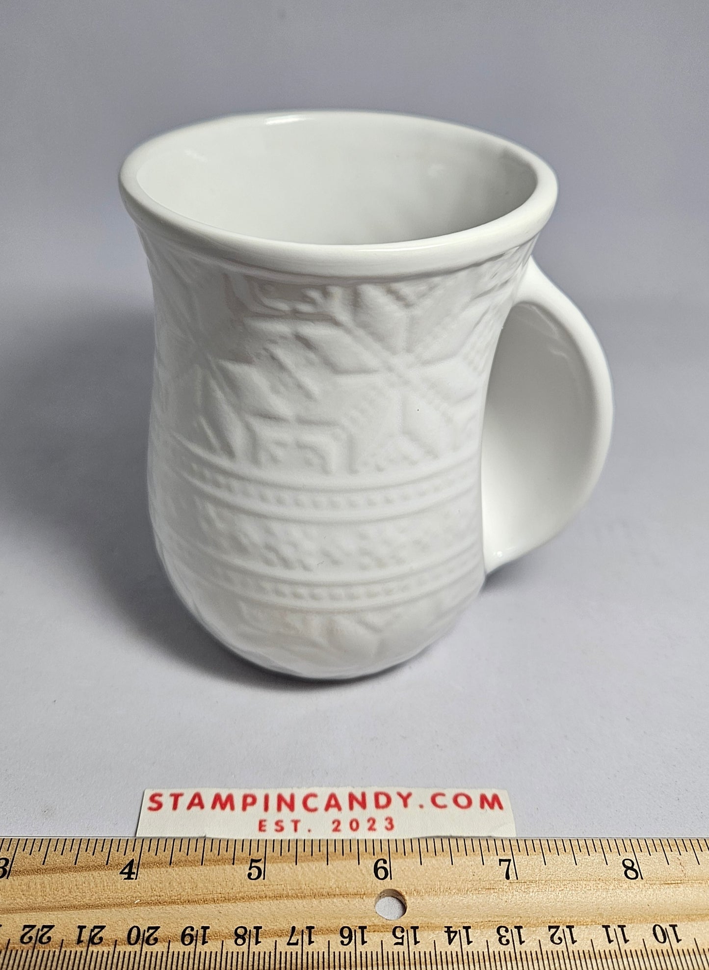 White High Relief Hand Warmer Sweater Pattern Mug