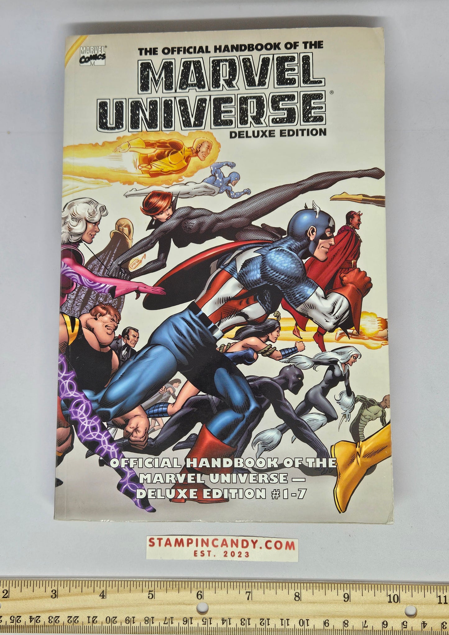 The Official Handbook of the Marvel Universe - Deluxe Edition Volume 1