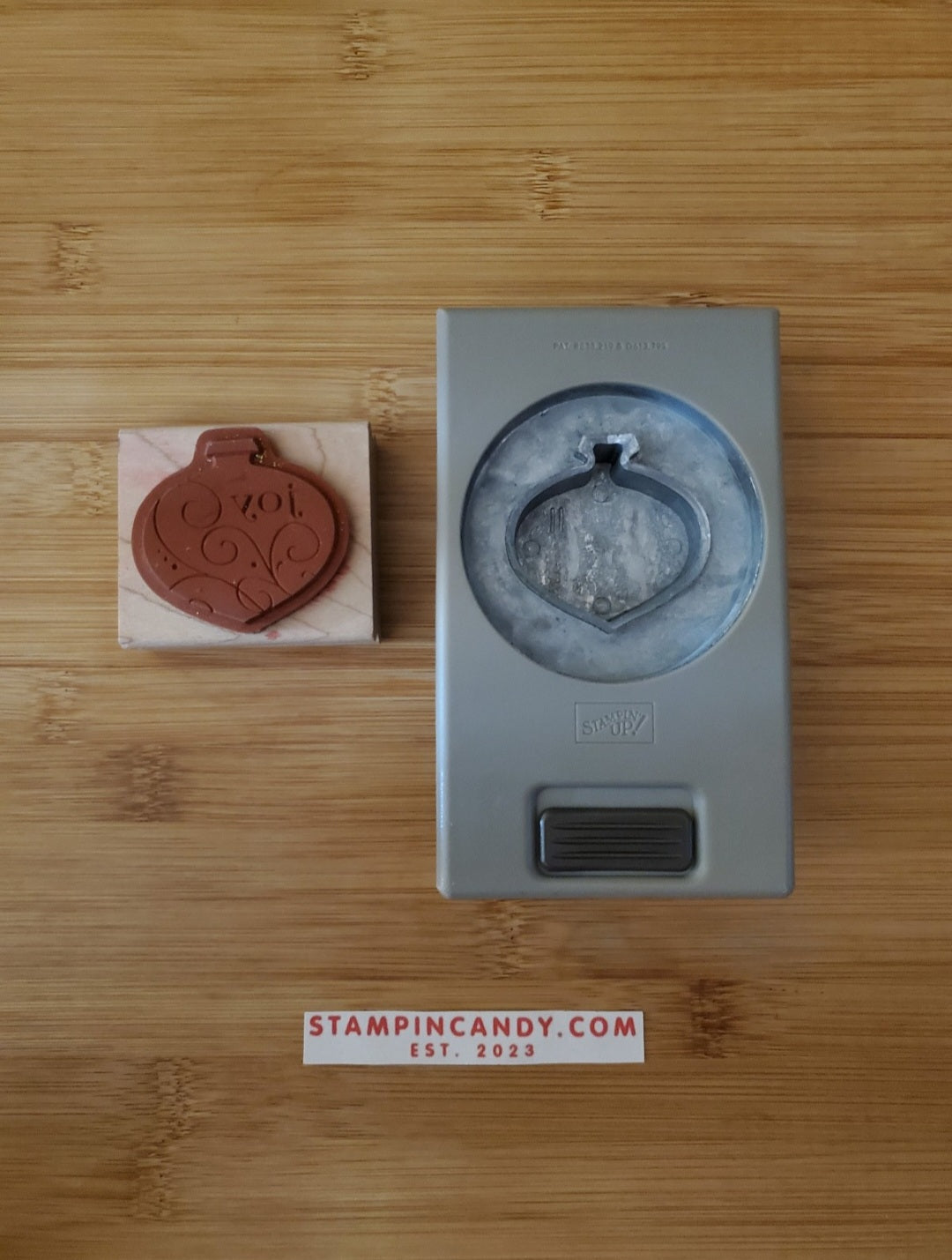 Stampin' UP! "Extra Large Ornament" Punch with Bonus "Joy" Stamp