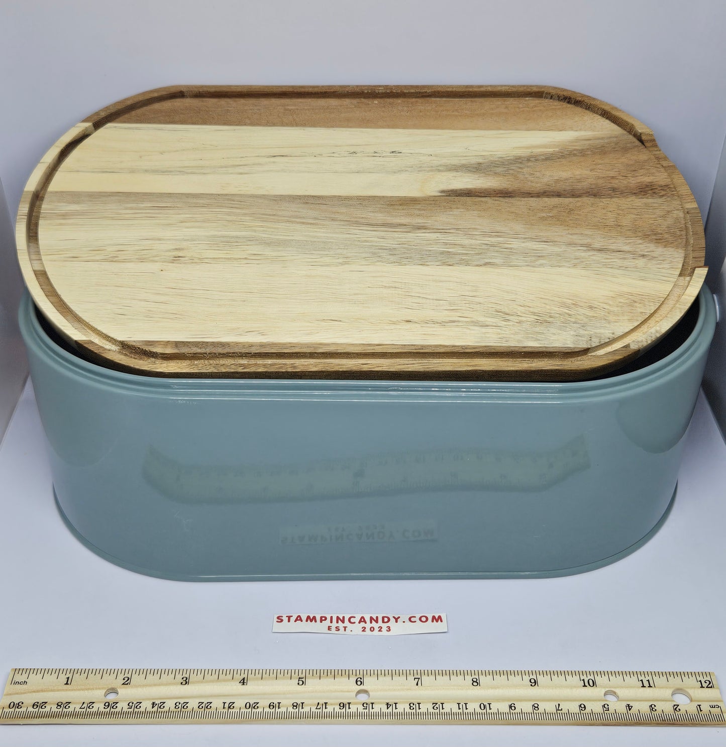 Southern Living - Bread Box Tin *DAMAGED LID*