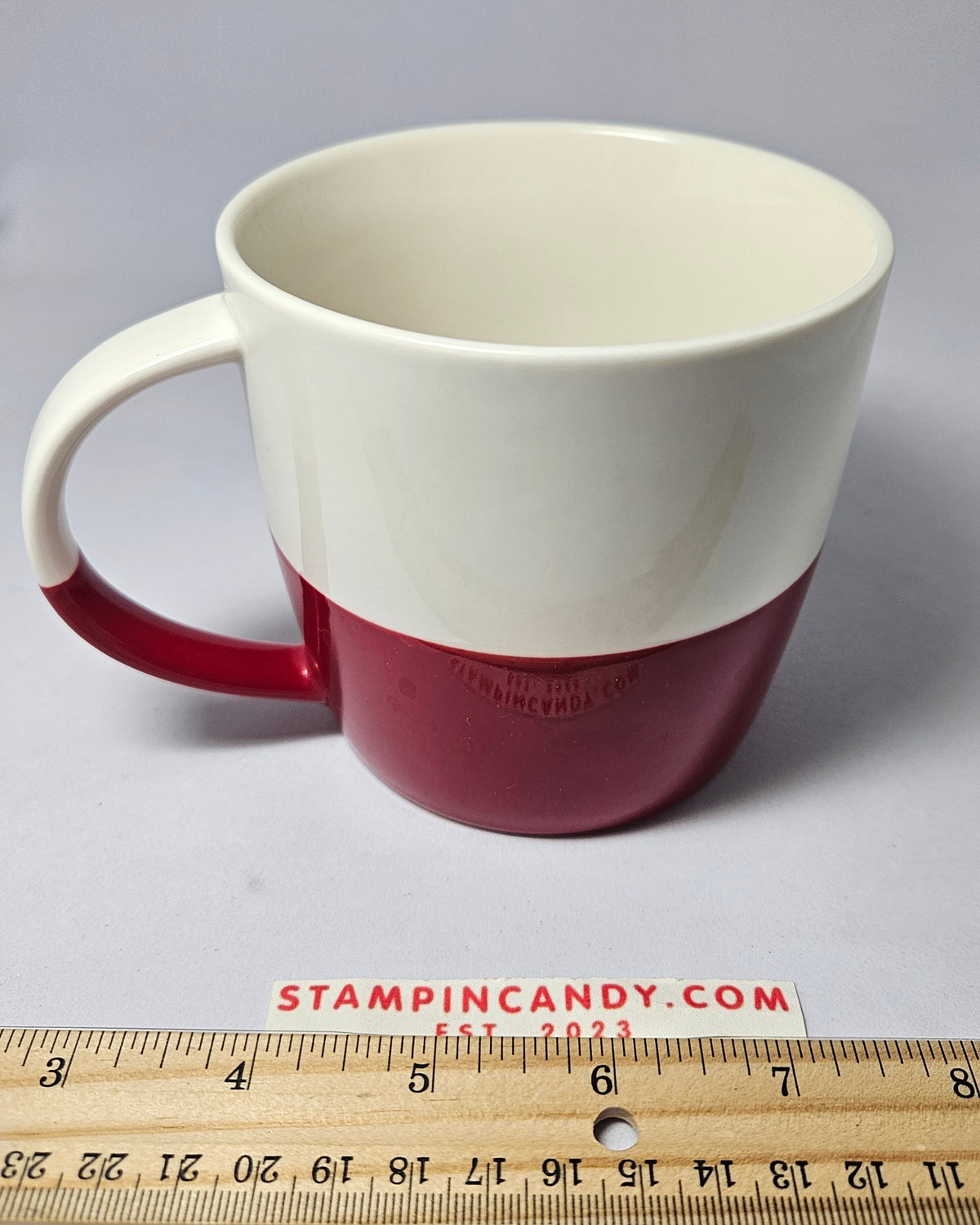 Starbucks 2011 - Red/White Mug