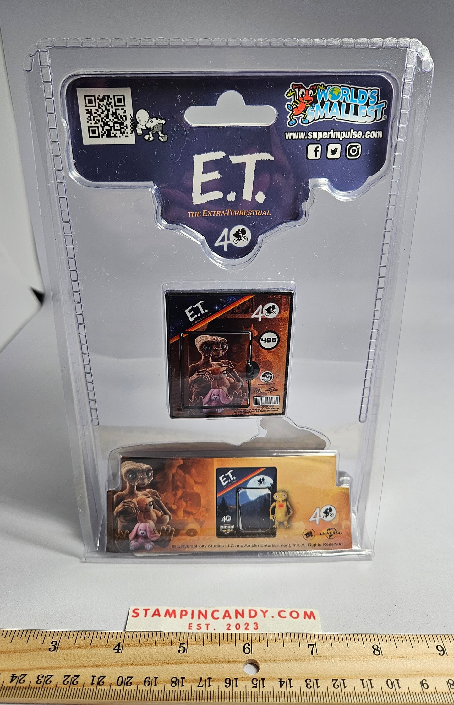 E.T. Micro Figure - 40th Anniversary Collectible