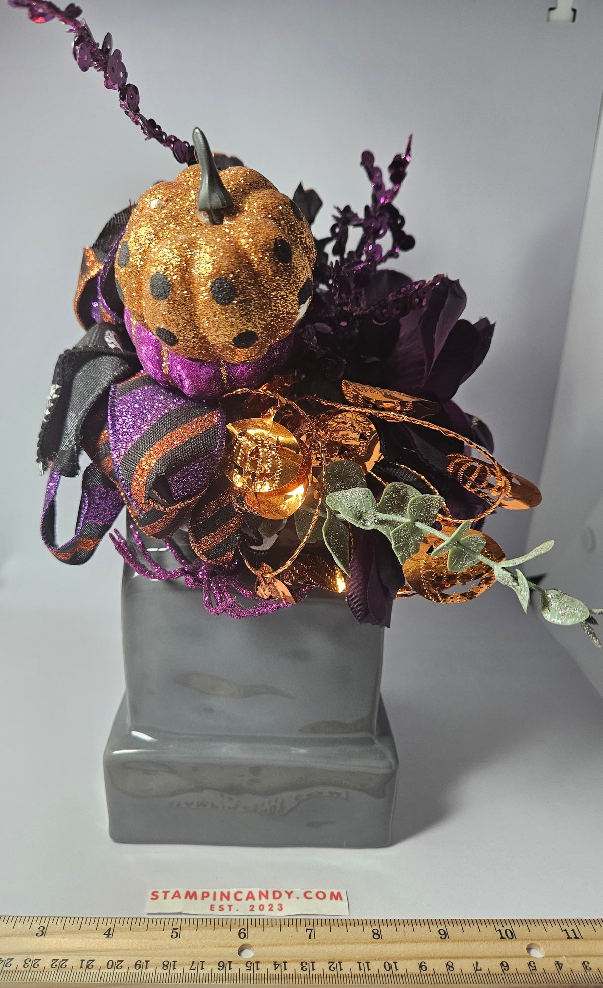 Rae Dunn - Halloween "Nine Lives" Tombstone Floral Arrangement Bird House
