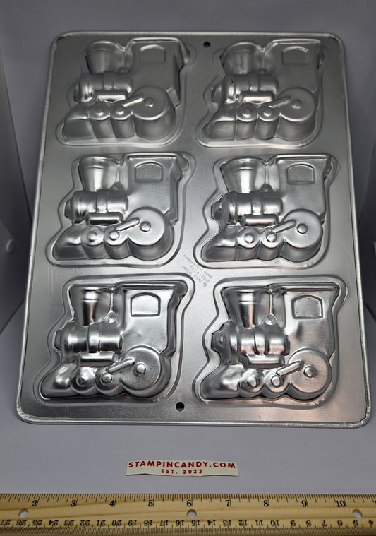 Wilton 1993 - 6 Trains Cake Pan