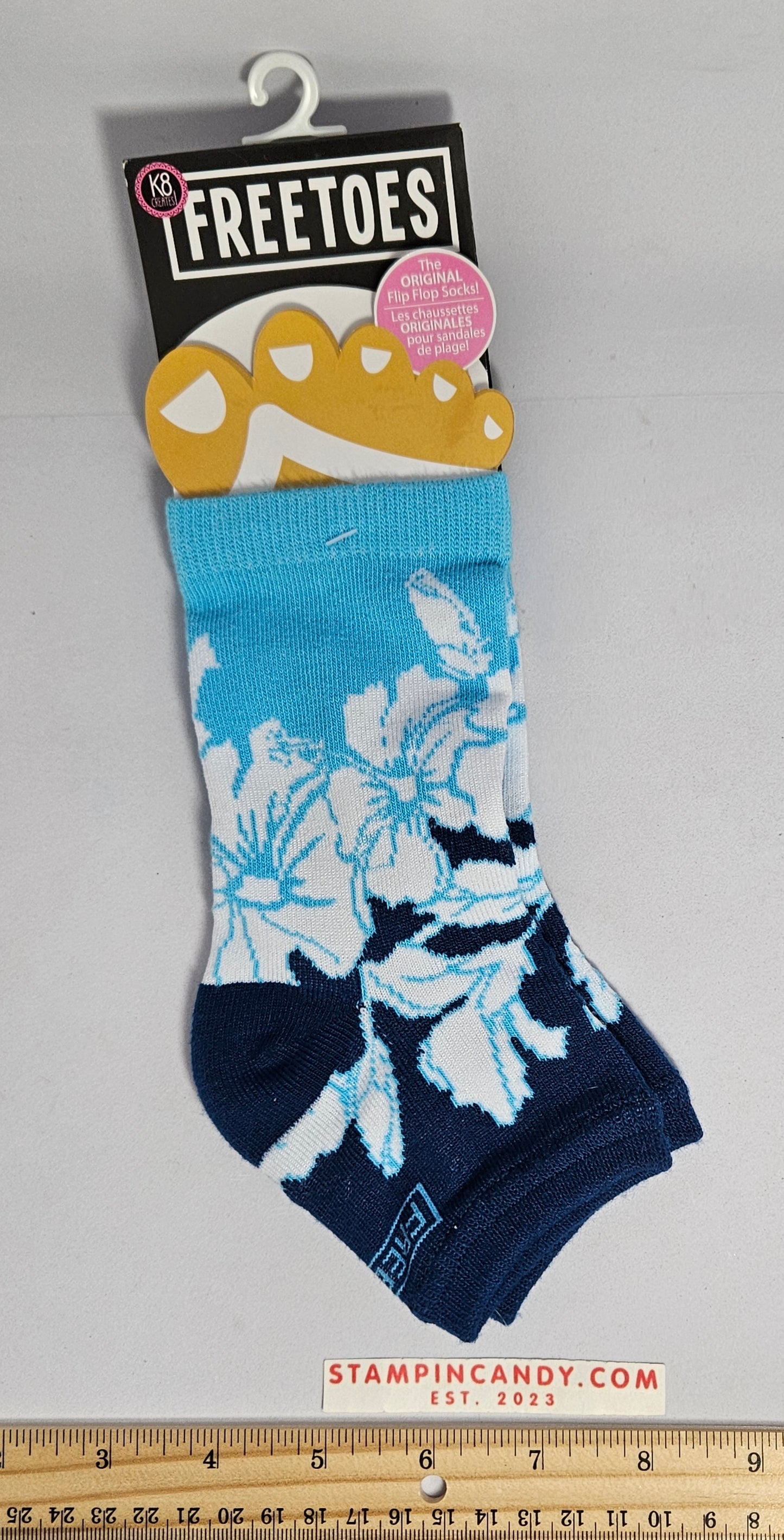 Freetoes K8 Blue/White Floral Flip Flop Socks