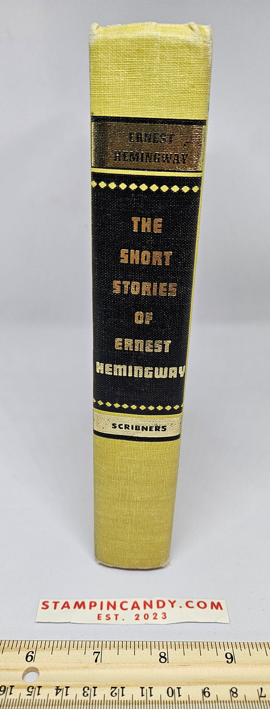 The Short Stories of Ernest Hemingway - Vintage Book