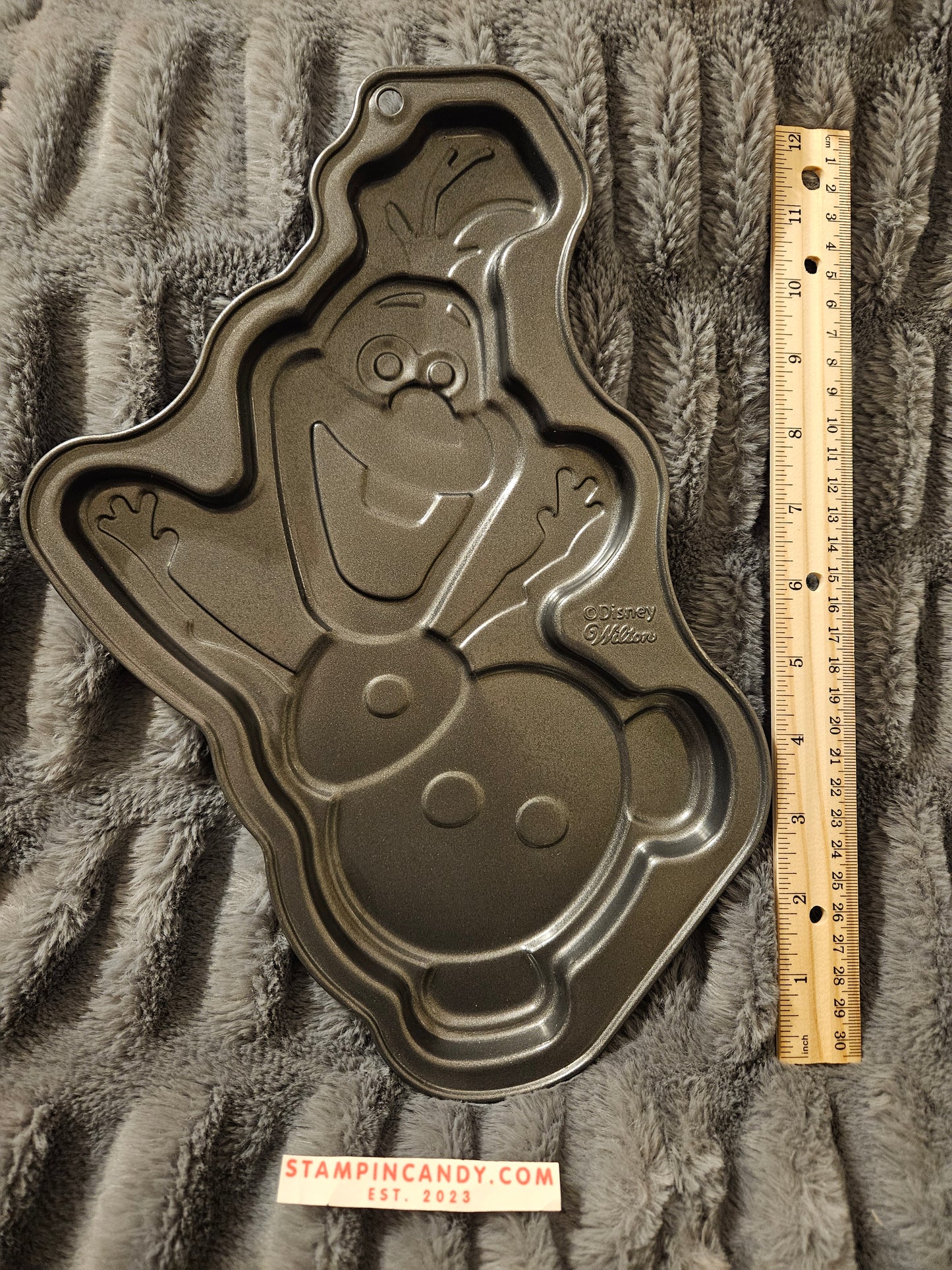 Wilton / Disney - Olaf Shallow Cookie / Brownie Pan